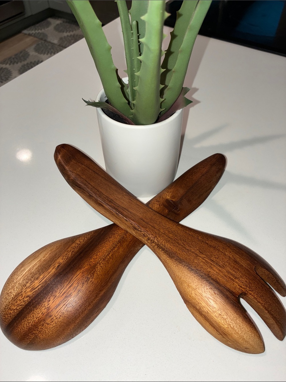WOODEN Salad Serving Spoon/Fork Set. Like New Rich Beautiful Brown Grain & Style - Picture 6 of 6